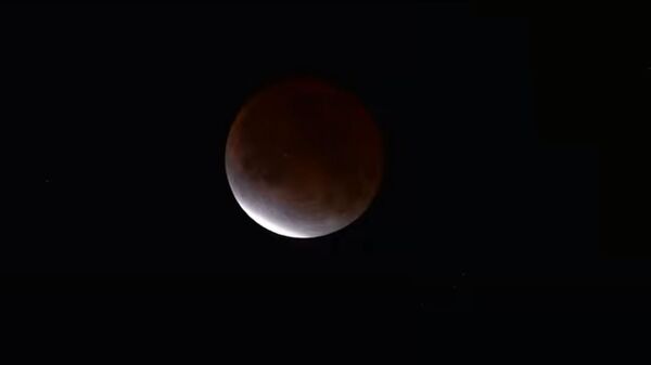 Уникальное лунное затмение сняли на видео - Sputnik Lietuva
