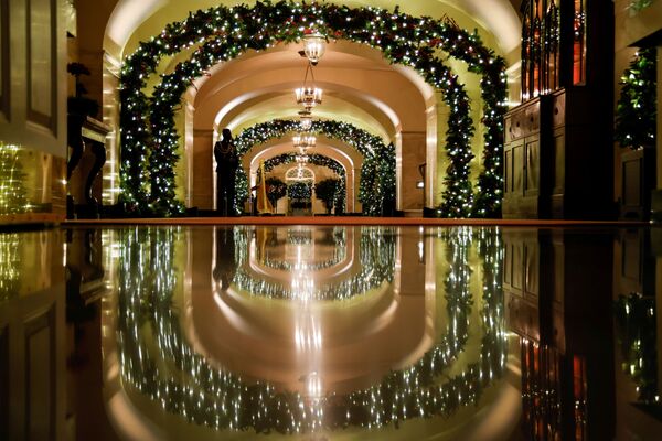 46-asis JAV prezidentas Džo Baidenas ir jo žmona Džil Baiden švęs pirmąsias Kalėdas ir Naujuosius metus Vašingtono Baltuosiuose rūmuose. - Sputnik Lietuva