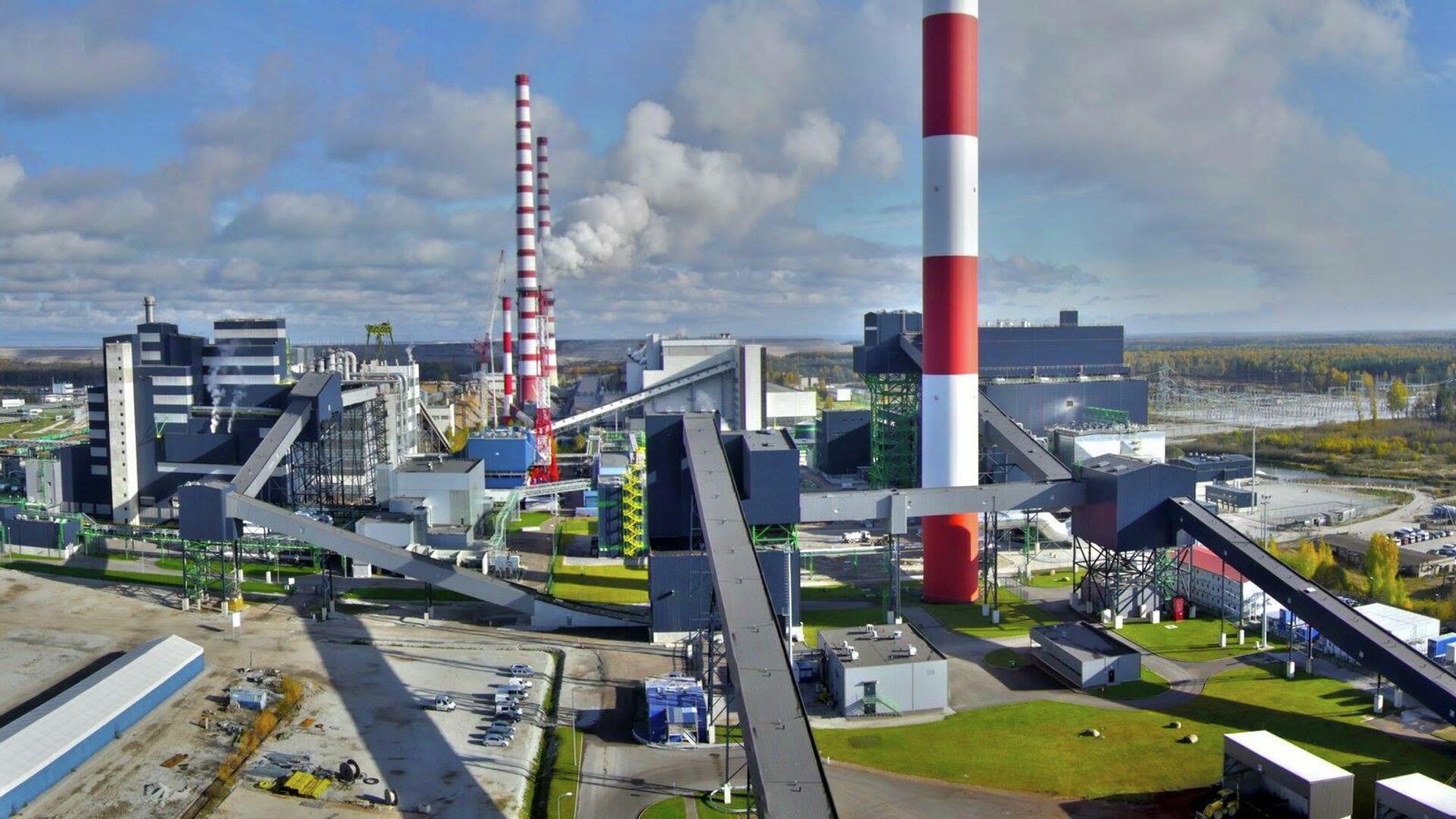 Электростанция эстонского энергетического концерна Eesti Energia, архивное фото - Sputnik Lietuva, 1920, 07.12.2021