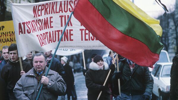 Митинги и пикеты на улицах Вильнюса в дни работы съезда Коммунистической партии Литвы, архивное фото - Sputnik Литва