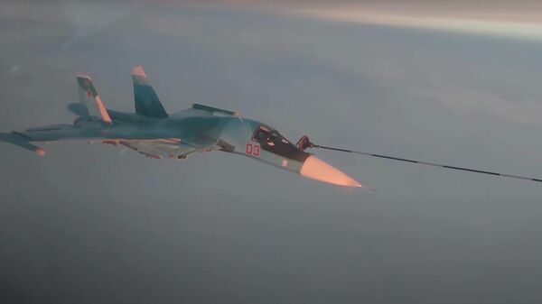 Экипажи МиГ-31, Су-34 и Су-24МР выполнили дозаправку в воздухе - Sputnik Литва