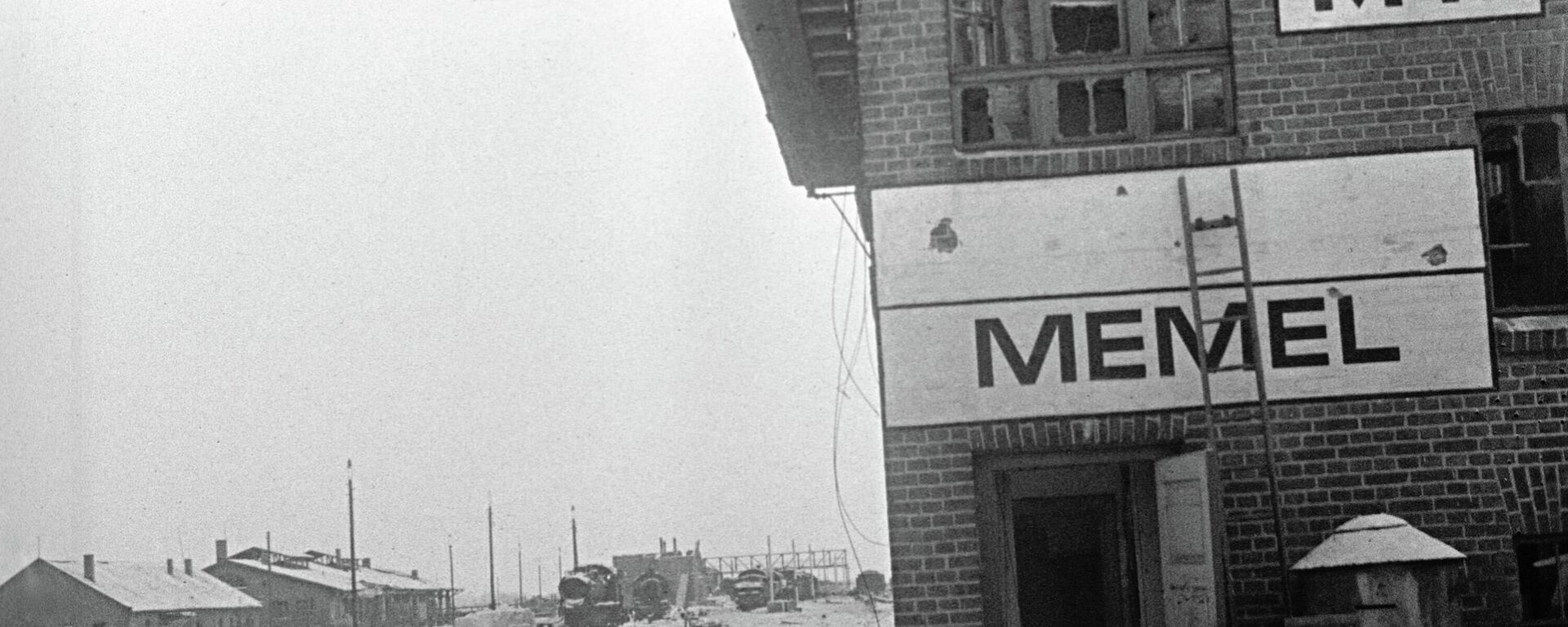 Здание железнодорожной станции в Мемеле, архивное фото - Sputnik Литва, 1920, 25.12.2021