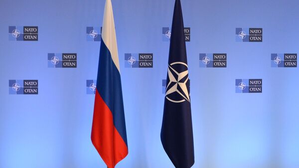Флаги России и НАТО, архивное фото - Sputnik Литва
