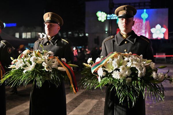 Šiemet šventės prasidėjo praėjusią savaitę — Vilniuje vyko minėjimas, skirtas 1991 metų sausio 13-osios aukoms atminti. - Sputnik Lietuva