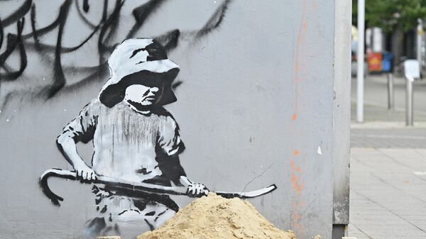 Gatvės menininko Banksy grafičiai Lowestoft, Anglijoje  - Sputnik Lietuva