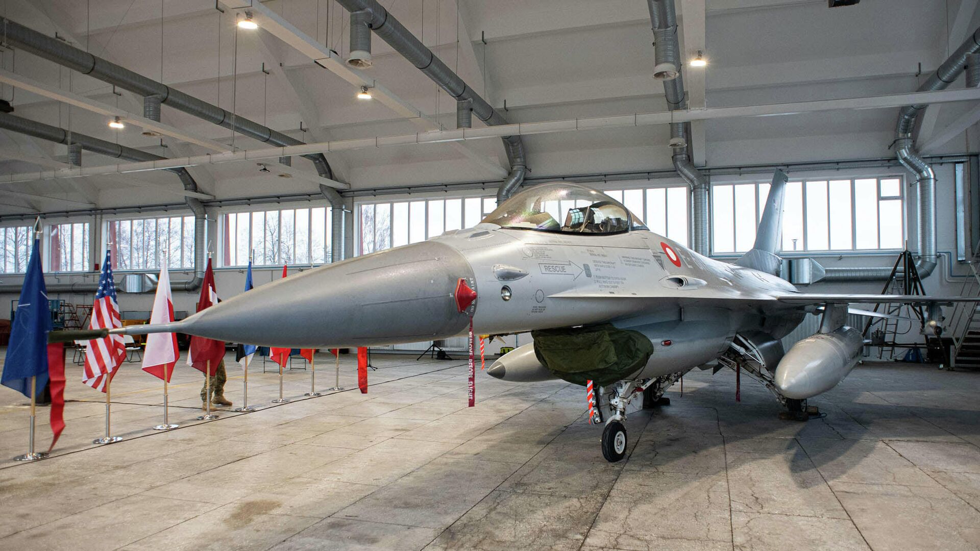 Многофункциональный истребитель F-16 Fighting Falcon ВВС Дании - Sputnik Lietuva, 1920, 28.01.2022