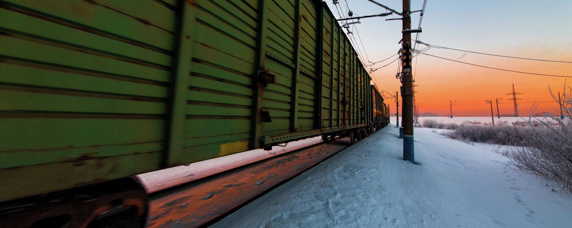 Товарный поезд на железной дороге, архивное фото - Sputnik Литва, 1920, 04.02.2022