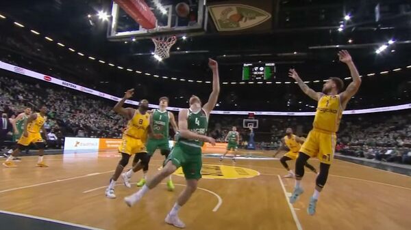 Баскетбольный матч литовского Жальгириса против израильского Маккаби - Sputnik Литва