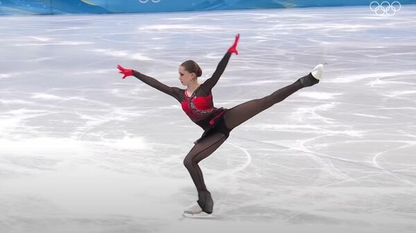 Выступление российской фигуристки Камилы Валиевой в произвольной программе в командном турнире на Олимпийских играх в Пекине - Sputnik Литва