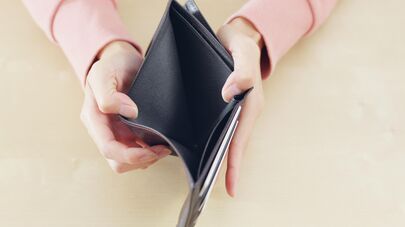 Пустой кошелек, архивное фото