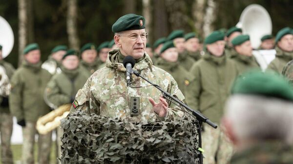 Командующий вооруженными силами Литвы генерал-лейтенант Вальдемарас Рупшис - Sputnik Литва