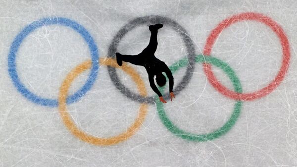 Джейсон Браун (США) выступает в короткой программе мужского одиночного катания на XXIV зимних Олимпийских играх в Пекине - Sputnik Lietuva