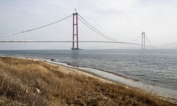 Kabantis tiltas &quot;Čanakalė 1915&quot; per Dardanelų sąsiaurį Turkijoje. - Sputnik Lietuva