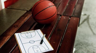 Баскетбольный мяч, архивное фото