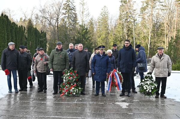 Iš viso Lietuvoje palaidota daugiau nei 80 tūkstančių sovietų karių, paaukojusių savo gyvybes kovoje su fašizmu. - Sputnik Lietuva