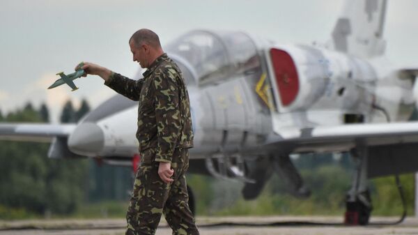Пилот истребителя ВВС Украины, архивное фото - Sputnik Литва