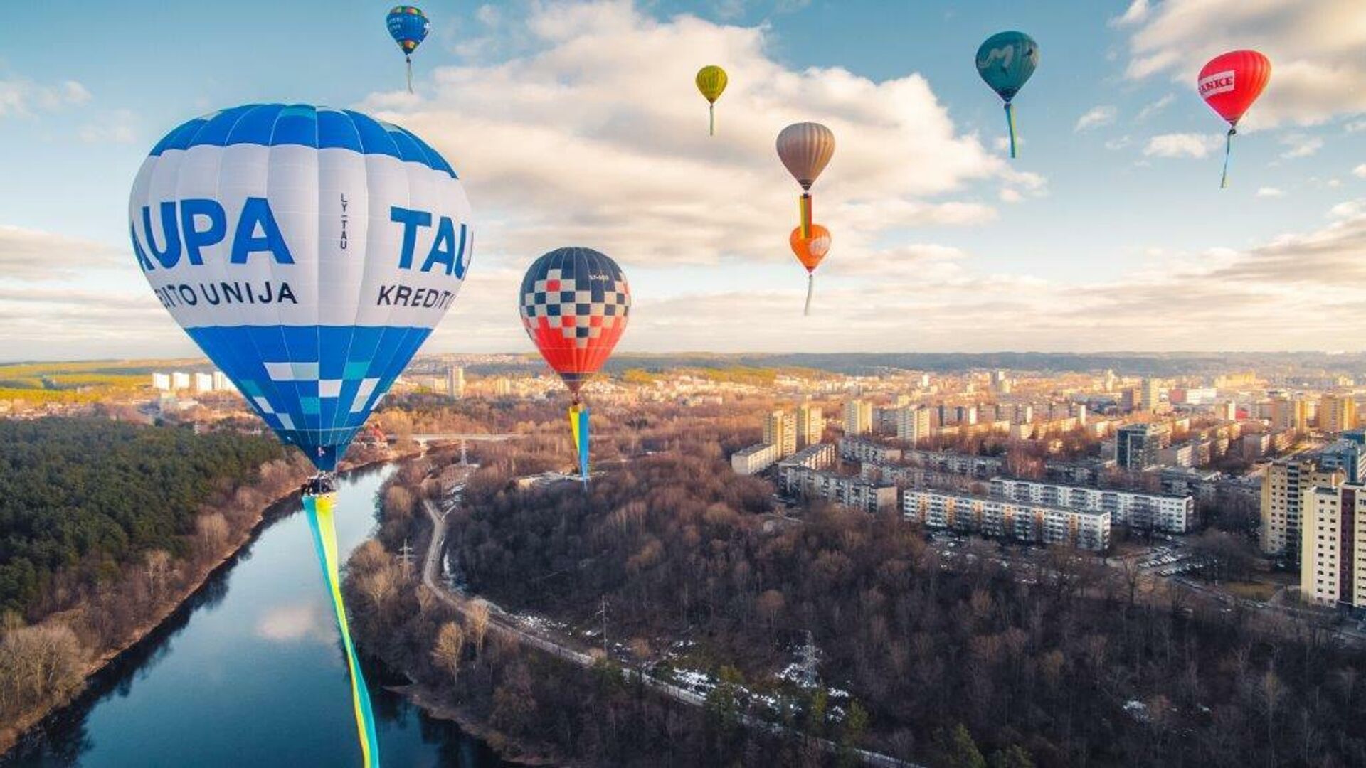 Vilnius paleido oro balionus Ukrainai paremti - Sputnik Lietuva, 1920, 08.03.2022
