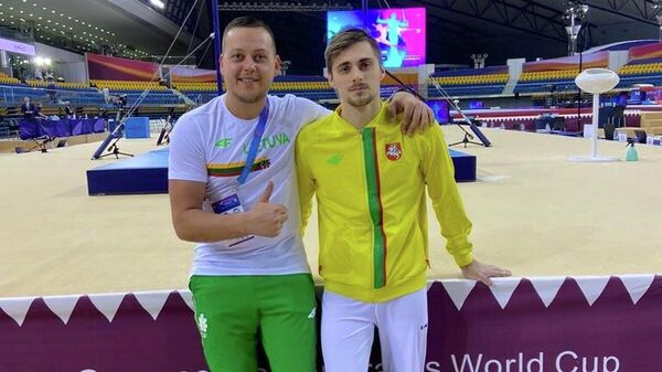 Литовский гимнаст Роберт Творогал на этапе Кубка мира в Дохе - Sputnik Литва