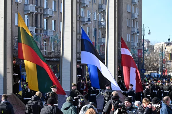 Oficialioje ceremonijoje dalyvavo buvęs Lietuvos prezidentas Valdas Adamkus, premjerė Ingrida Šimonytė, Seimo pirmininkė Viktorija Cmilyte-Nielsen. Oficialioje ceremonijoje dalyvavo buvęs Lietuvos prezidentas Valdas Adamkus, premjerė Ingrida Šimonytė, Seimo pirmininkė Viktorija Cmilyte-Nielsen. - Sputnik Lietuva