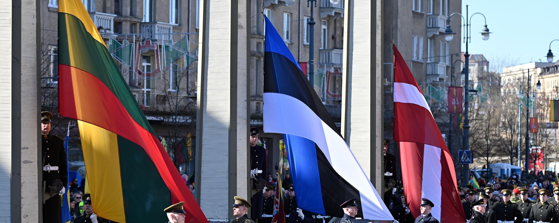Флаги Литвы, Латвии и Эстонии, архивное фото - Sputnik Литва, 1920, 24.11.2025