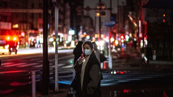 Ситуация в Токио, где из-за землетрясения на востоке страны, было зарегистрировано более 700 тысяч случаев отключения света, Япония - Sputnik Lietuva