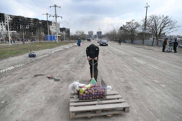 Rusija taip pat vykdo humanitarinę operaciją — Donbaso gyventojams jau išsiųsta šimtai tonų humanitarinės pagalbos su maistu, vaistais ir būtiniausiomis prekėmis. - Sputnik Lietuva