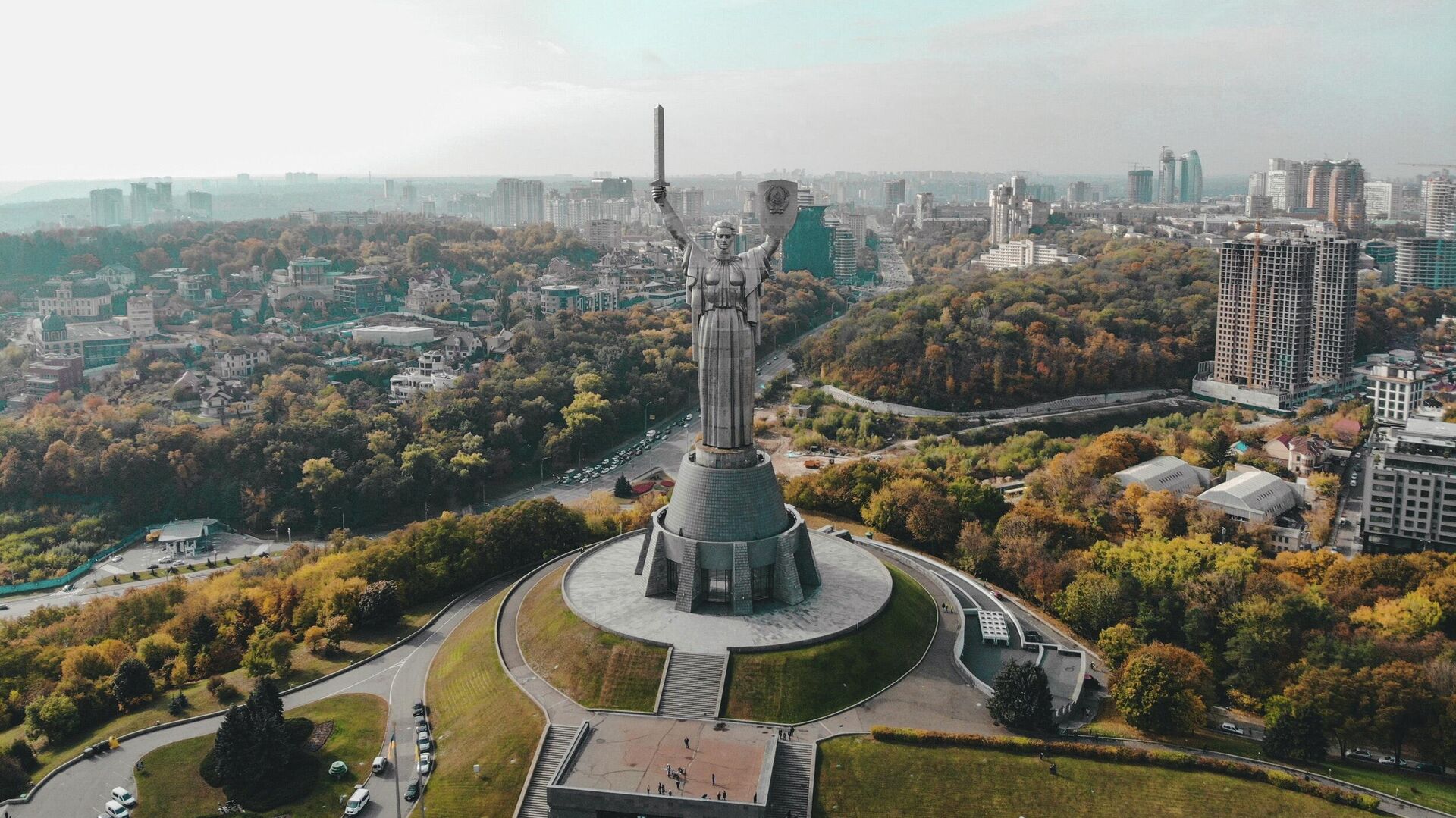 Монумент Родина-мать в Киеве, архивное фото - Sputnik Литва, 1920, 22.05.2022