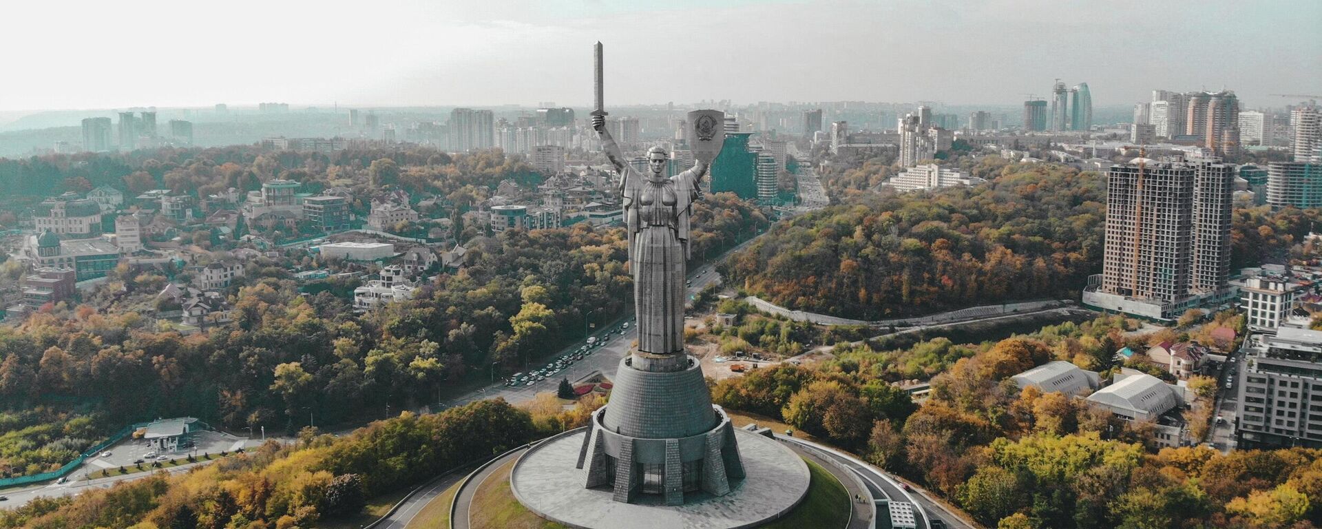 Монумент Родина-мать в Киеве, архивное фото - Sputnik Литва, 1920, 22.05.2022
