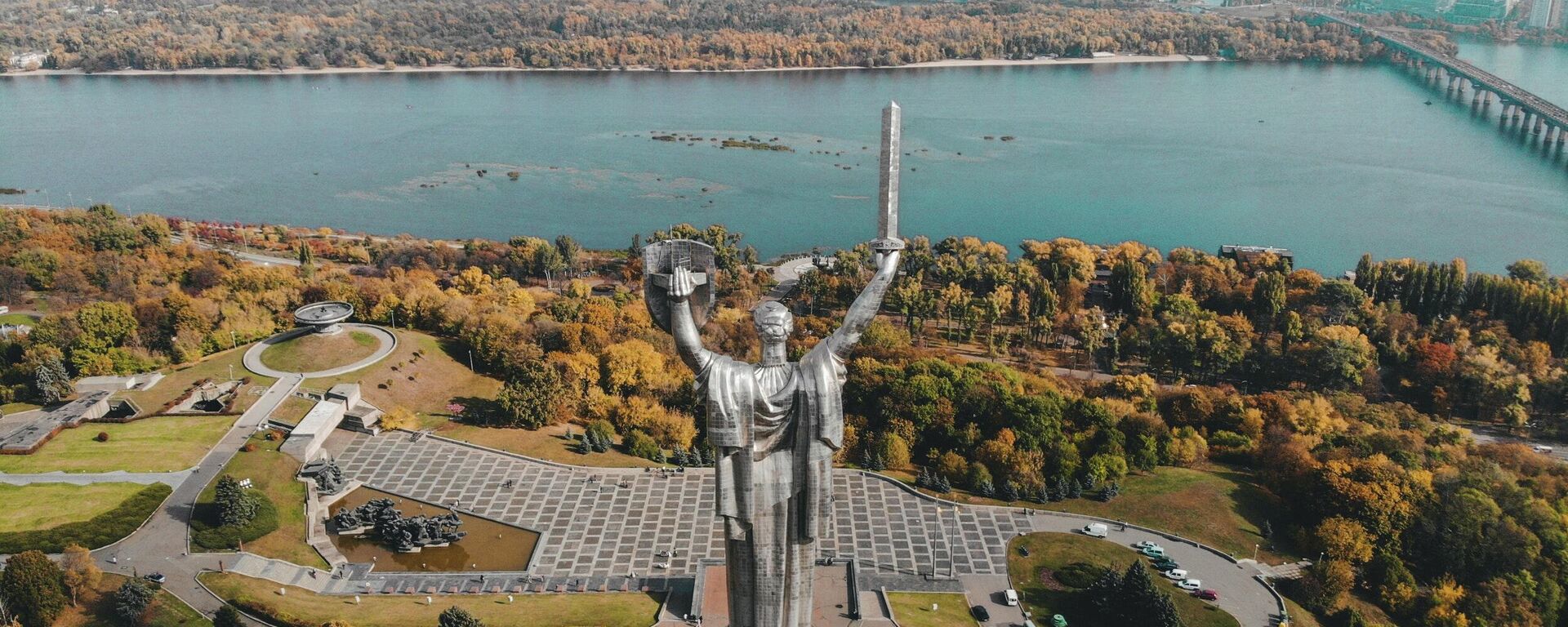 Монумент Родина-мать в Киеве, архивное фото - Sputnik Литва, 1920, 17.11.2023