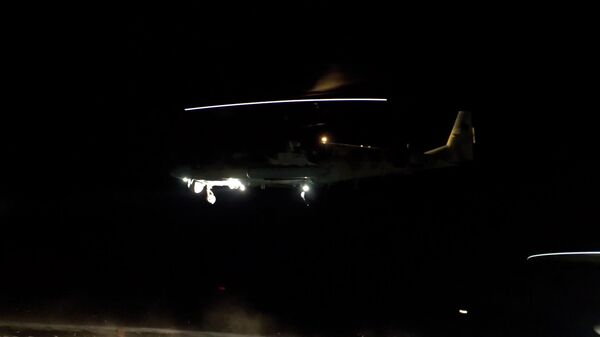Ночной налет вертолетов Ка-52 на украинский опорный пункт - Sputnik Lietuva