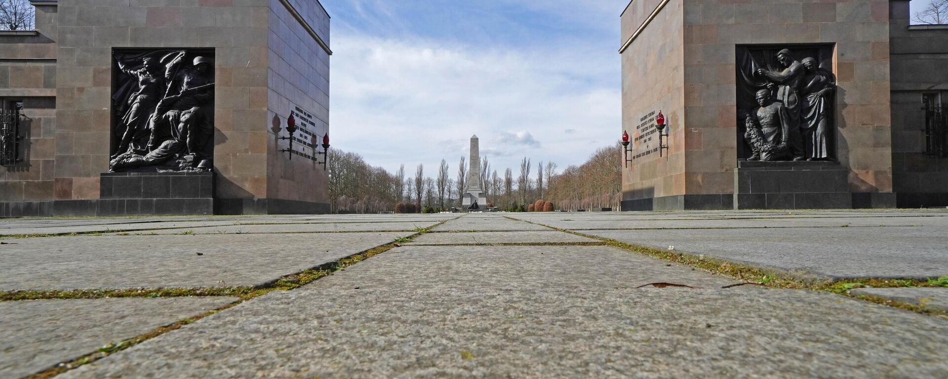 Советский военный мемориал в Панкове, архивное фото - Sputnik Литва, 1920, 07.05.2026