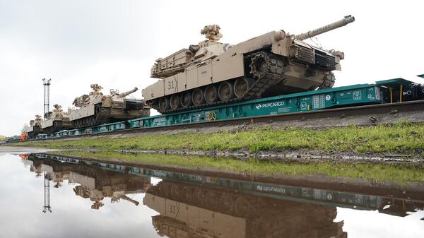 Американские танки M1A2 Abrams в Литве - Sputnik Литва