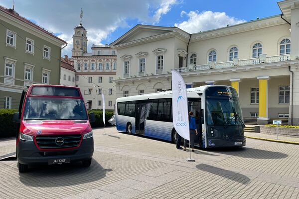 На фестивале также были представлены литовские электробусы. - Sputnik Литва