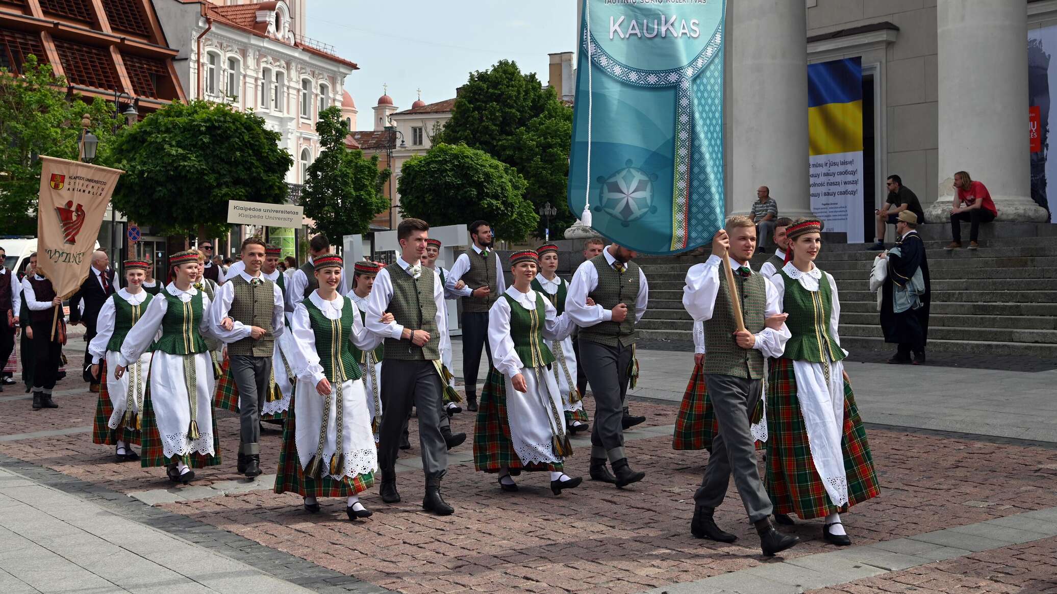 Время в литве сейчас