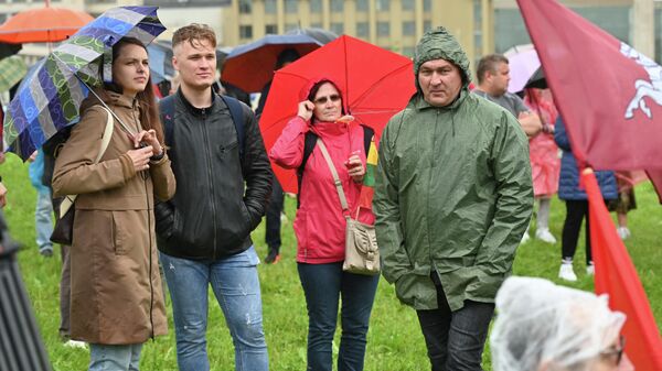 В Вильнюсе прошел митинг Движения семей Литвы - Sputnik Литва