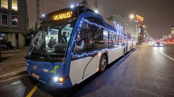 24-х метровый троллейбус в Вильнюсе - Sputnik Литва