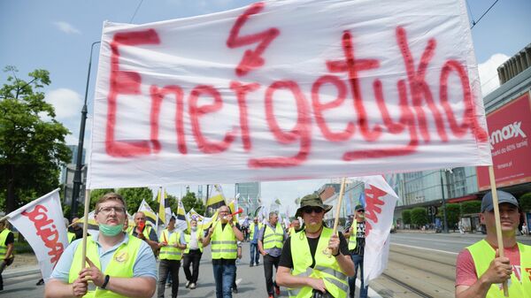 Участники акции протеста польских шахтеров и работников топливно-энергетического сектора в Варшаве, архивное фото - Sputnik Литва