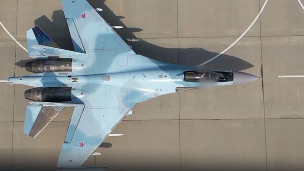 Кадры боевых вылетов экипажей истребителей Су-35С - Sputnik Литва