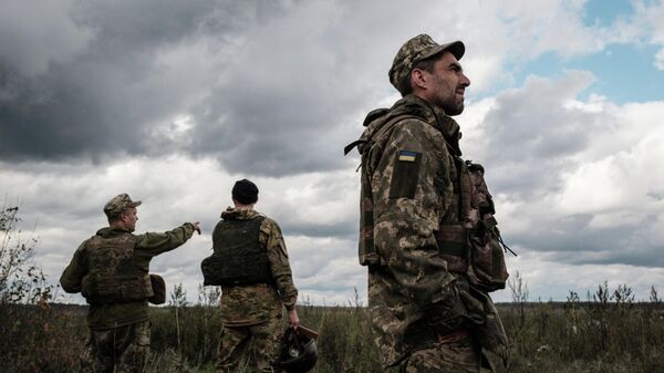 Военнослужащие украинских Вооруженных сил, архивное фото - Sputnik Литва