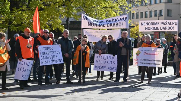 Акция протеста движения профсоюзов Литвы Солидарность в Вильнюсе - Sputnik Литва
