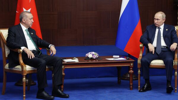 Президент РФ Владимир Путин и президент Турции Реджеп Тайип Эрдоган во время саммита в Астане - Sputnik Литва