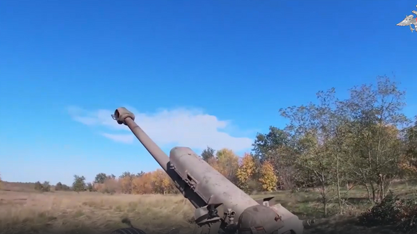 Боевая работа расчетов артиллерийских подразделений ВДВ РФ - Sputnik Литва