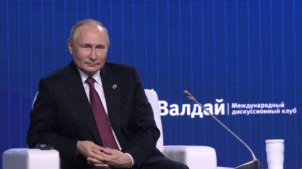 Президент РФ Владимир Путин на форуме Валдай - Sputnik Литва