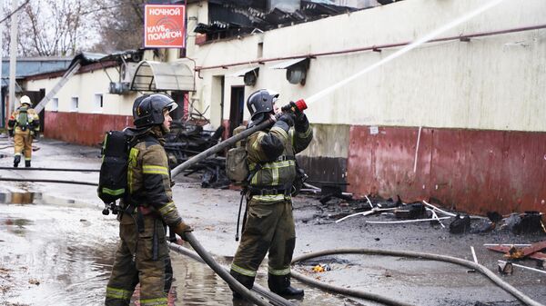 Последствия пожара в ночном клубе Полигон в Костроме - Sputnik Литва