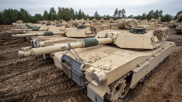 Американские танки M1A2 Abrams в Литве - Sputnik Литва