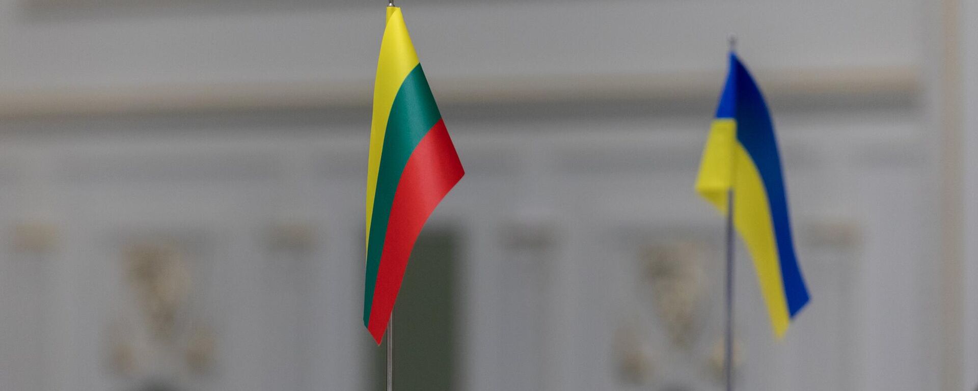 Флаги Литвы и Украины - Sputnik Литва, 1920, 09.06.2023