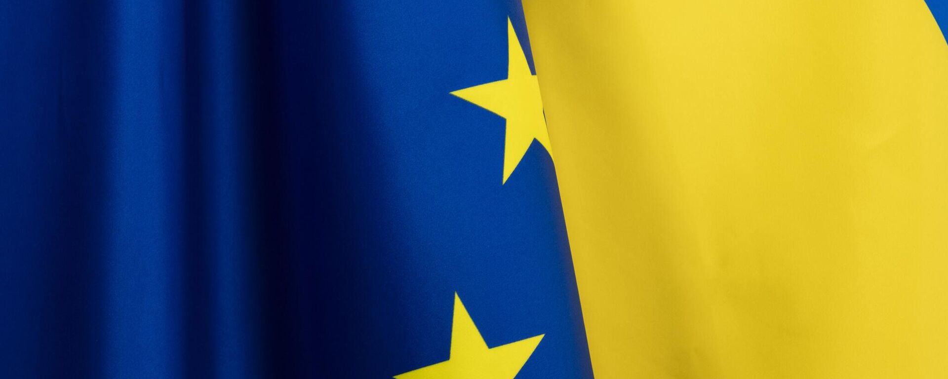 Флаги ЕС и Украины - Sputnik Литва, 1920, 26.04.2026