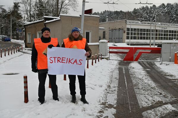 Забастовка работников &quot;Вильнюсского общественного транспорта&quot; (VVT) началась в этот понедельник. - Sputnik Литва