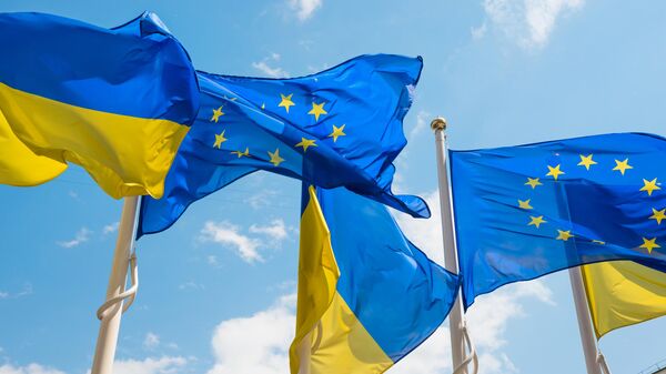 Флаги Украины и ЕС, архивное фото - Sputnik Литва
