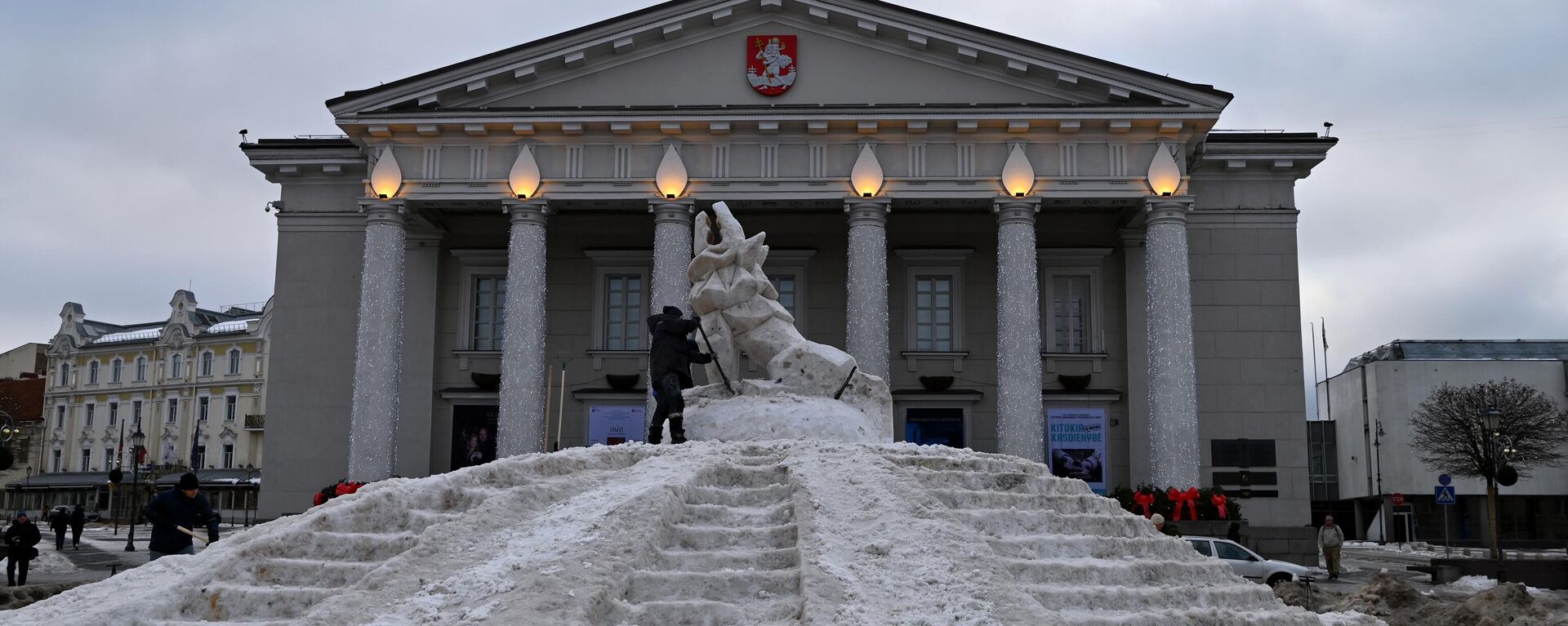 Скульптура Снежный волк на Ратушной площади - Sputnik Литва, 1920, 01.01.2023